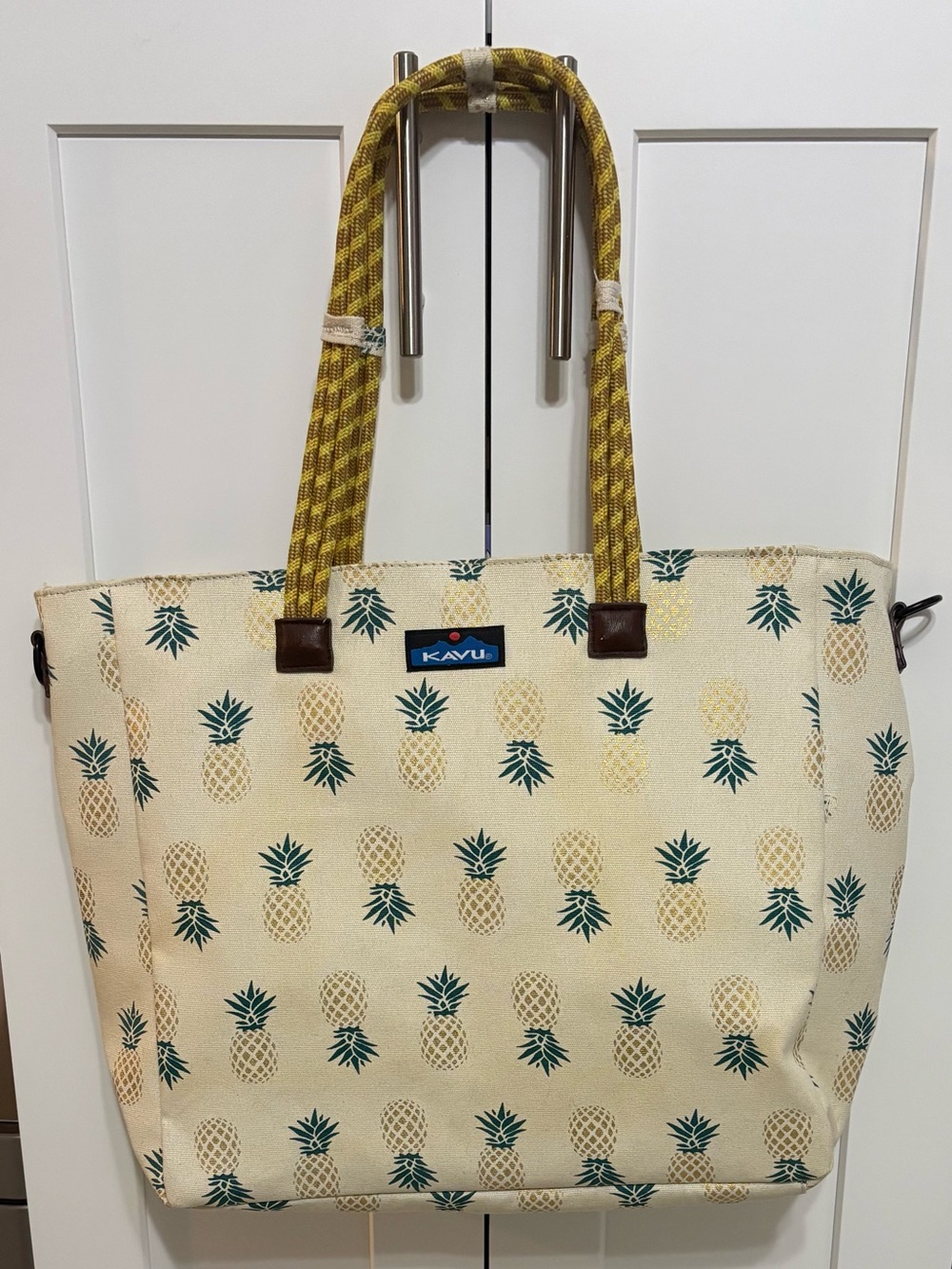 Kavu Pineapple Tote Bag NWOT